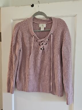 ruby moon Lace-Up Waffle Knit V-Neck Sweater - Light Mauve